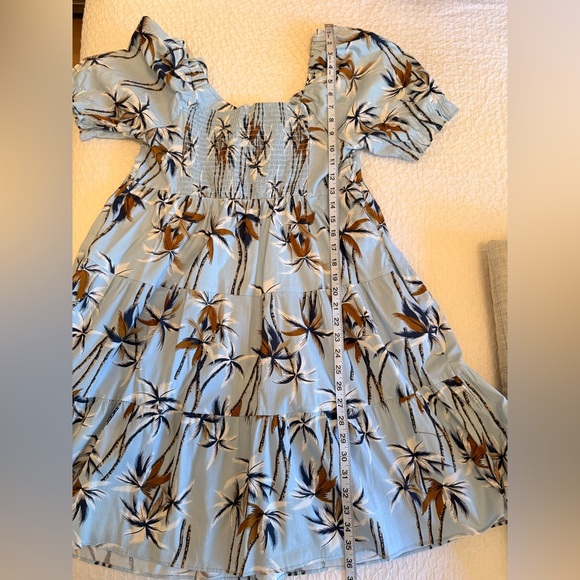 Melloday Light Blue Palm Print Puff Sleeve Dress with Pockets — Size XL - Picture 7 of 10